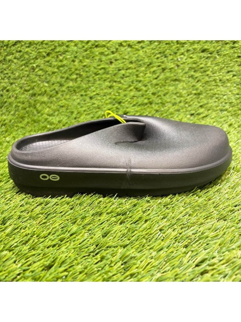 Oofos OOcloog Clog Womens Size 6‎ Black Casual Classic Slip On Recovery Shoes